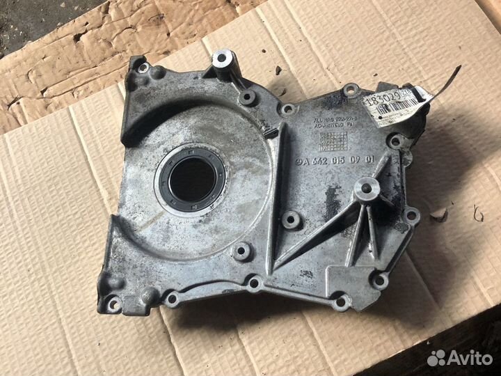 Крышка двигателя Mercedes OM642