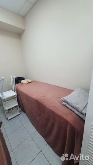 Аренда кушетки для наращивания ресниц