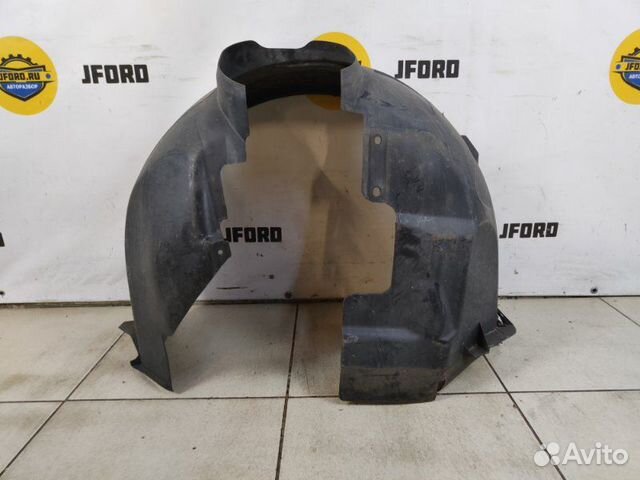 Подкрылок передний левый Ford Focus 3 CB8 2014