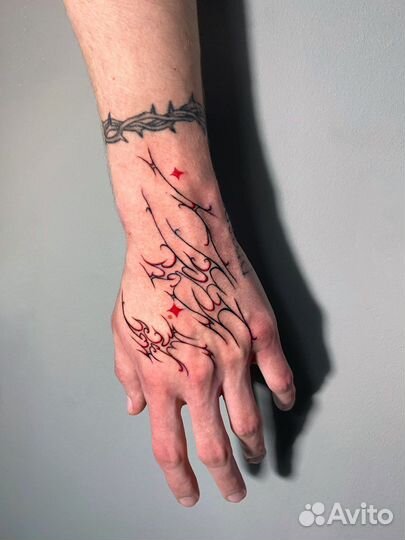 Тату-мастер