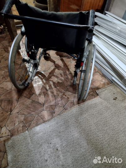Инвалидная коляска