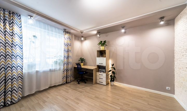 3-к. квартира, 103 м², 1/5 эт.