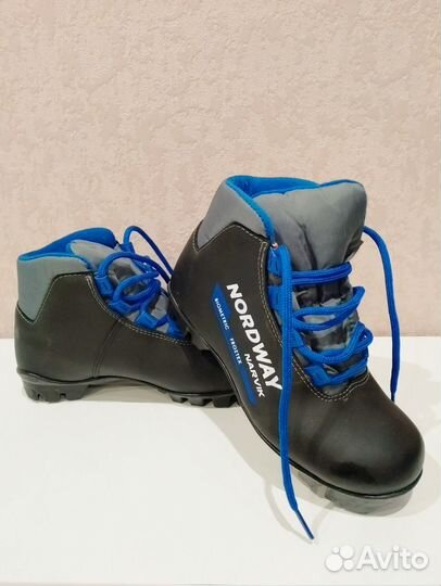 Лыжные ботинки