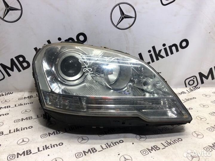 Фара галогеновая правая Mercedes Ml W164