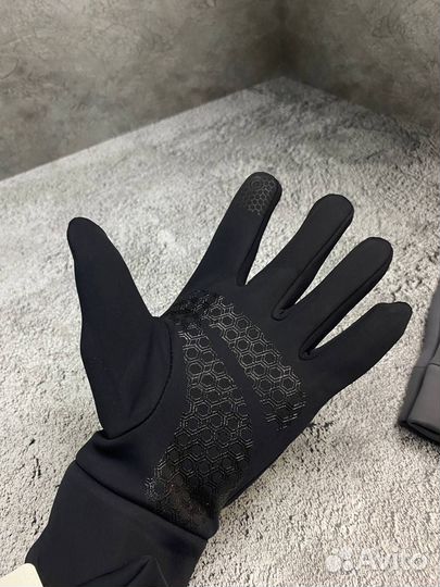 Перчатки The North Face Luxe