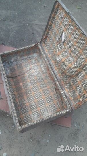 Продаю два чемодана под реставрацию