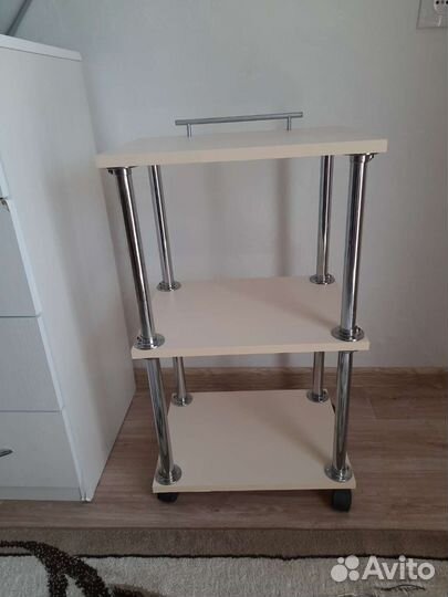 Тумба открытая на колесиках