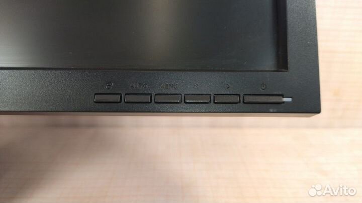 Монитор б/у 19