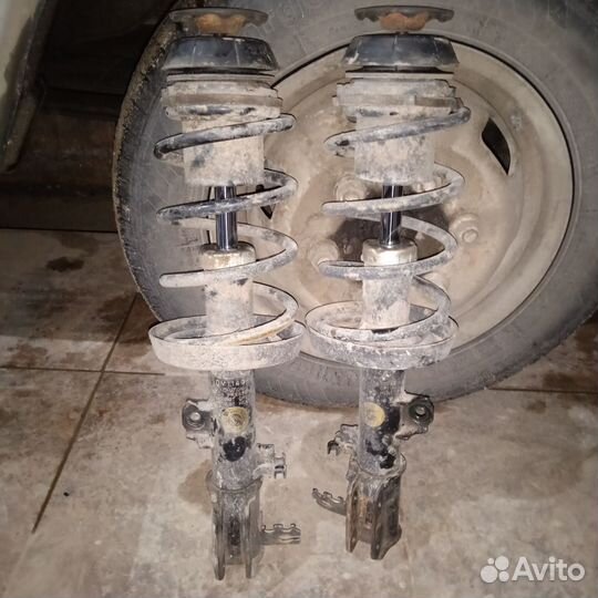 Передние стойки опель вектра б