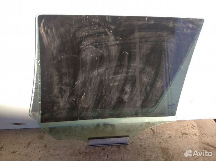 Стекло заднее правое Opel Zafira В 2005-2012