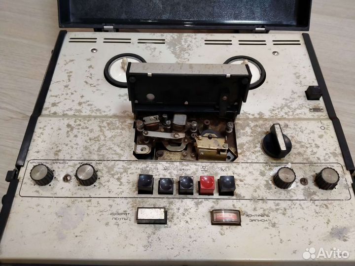 Катушечный магнитофон Комета 209