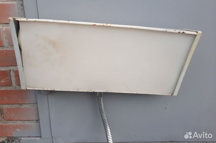 Лампа настольная, слесарная, на гибком приводе