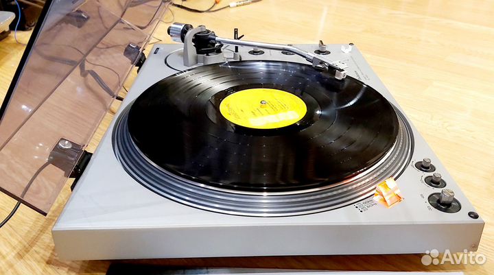 Проигрыватель винила Technics SL-1600 Япония