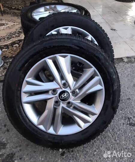 Hankook AH33 205/60 R16