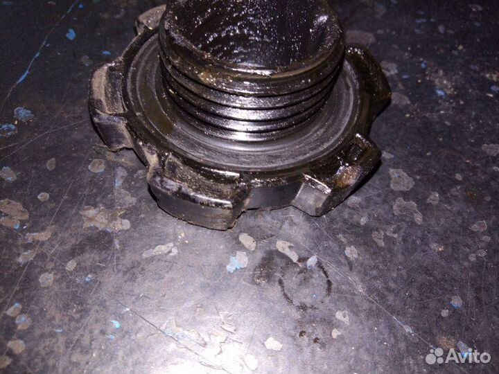 Крышка маслозаливной горловины Toyota Caldina