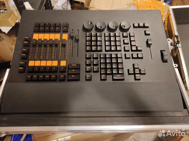 Grand ma 2 command wing