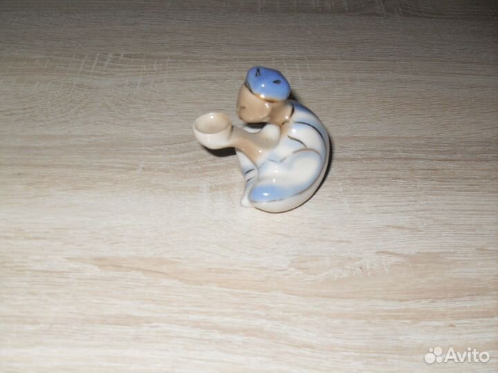 Фарфоровые статуэтки узбек