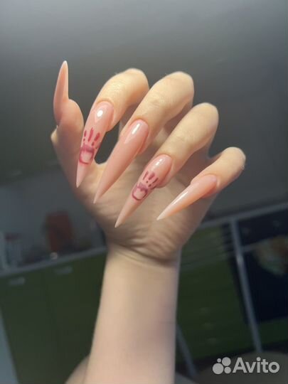 Маникюр и наращивание ногтей