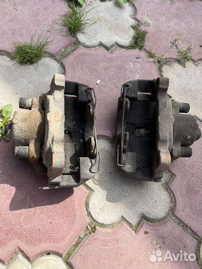 Передние скобы с суппортами volkswagen golf 5