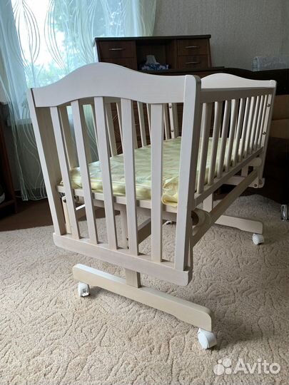 Детская люлька колыбель на колесах
