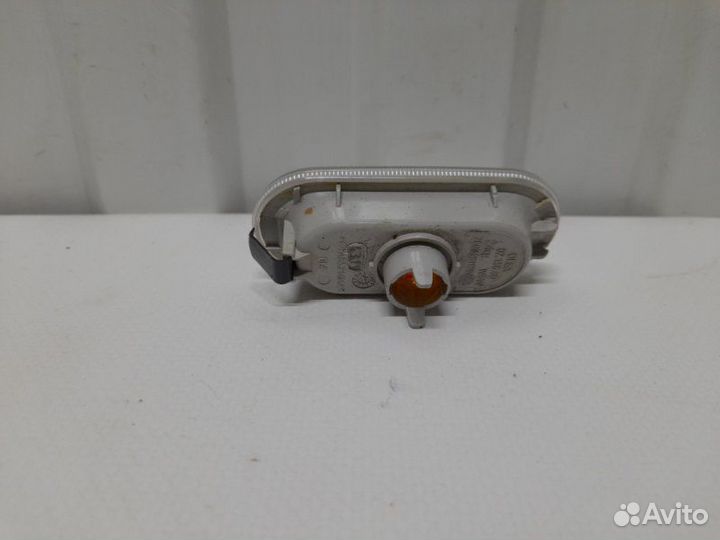 Повторитель на крыло Volkswagen Polo 614 1.6 cwva