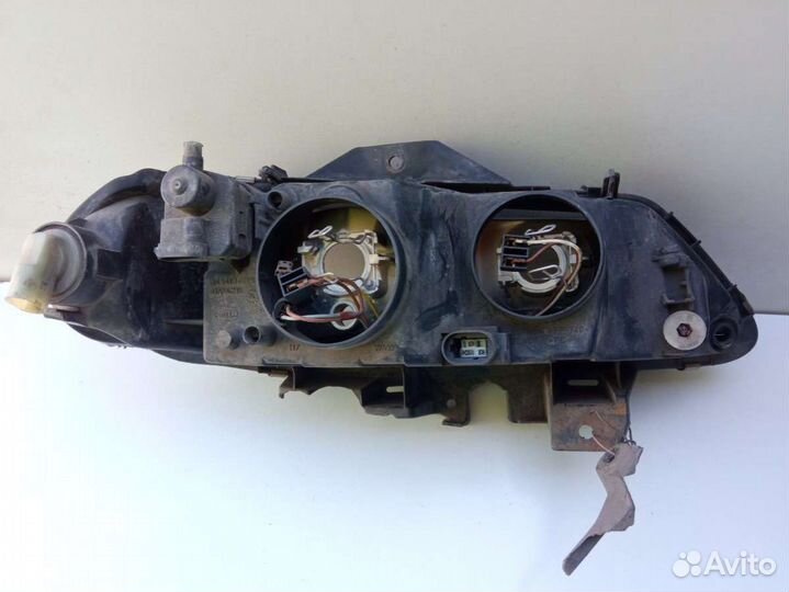 Фара передняя левая Renault Laguna 1