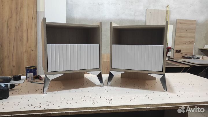 Тумба прикроватная