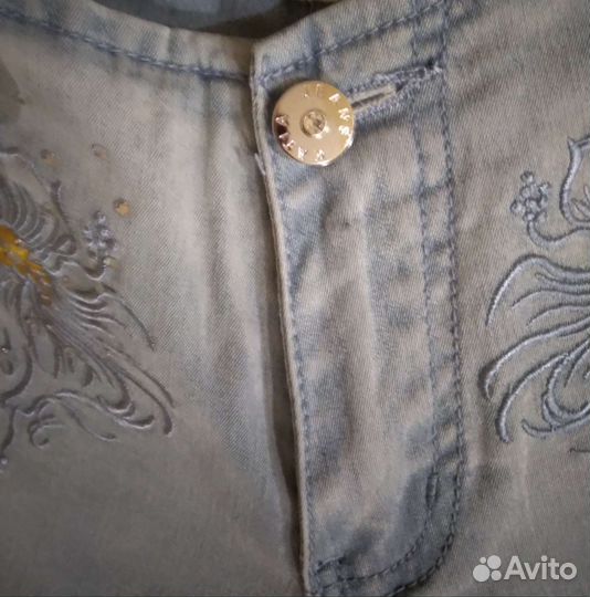 Джинсы со стразами