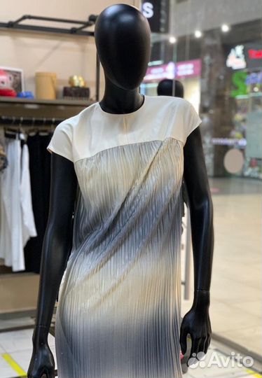 Длинное платье в пол