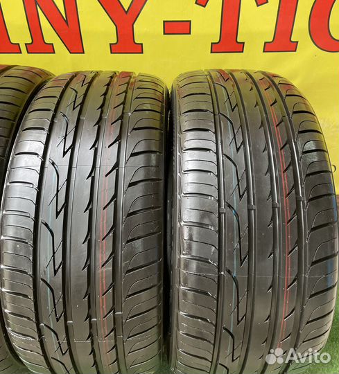 Three-A P606 235/45 R17 97W