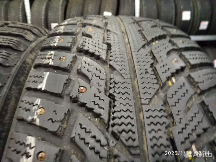Kumho I'Zen RV Stud KC16 225/70 R16 107Q