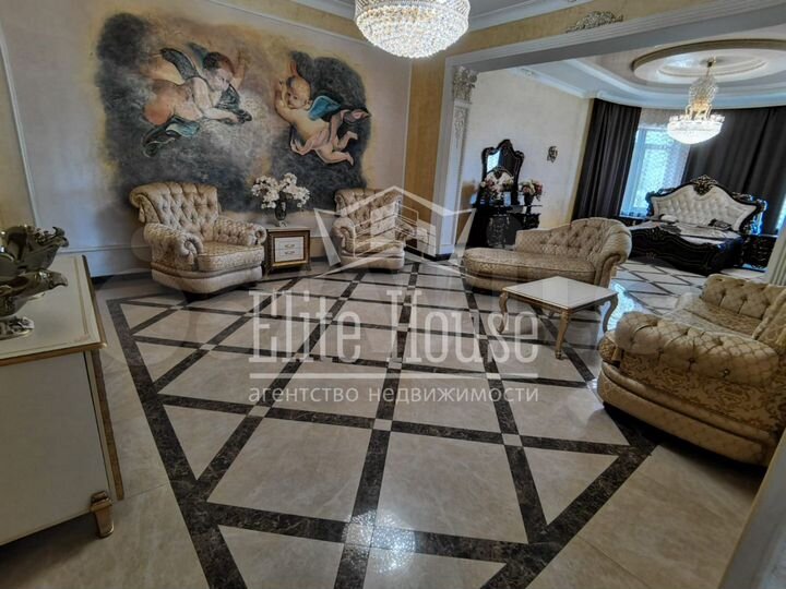 Дом 600 м² на участке 28 сот.