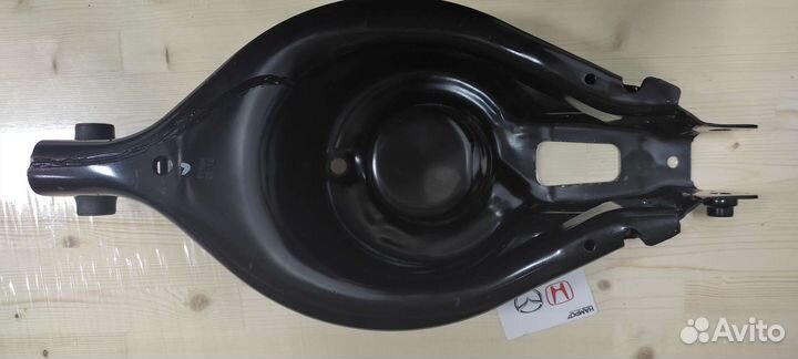 Рычаг задний нижний левый Honda Pilot 2 Acura MDX