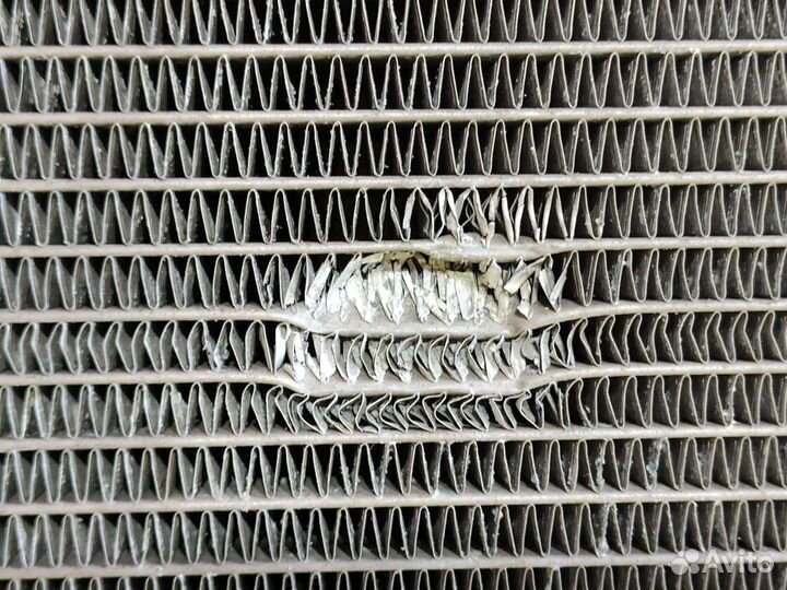 Радиатор охлаждения 1330T0 Пежо Peugeot 4007 дизел