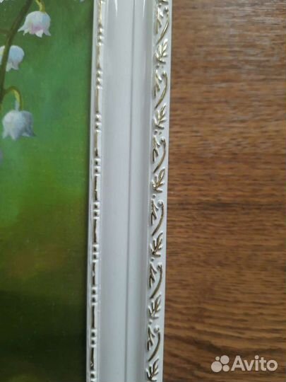 Картина в багетной раме репродукция Ландыши