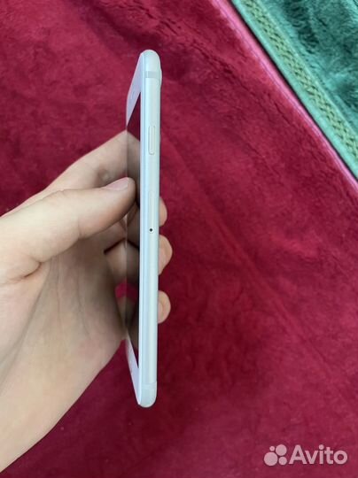 iPhone 7 Ru/A