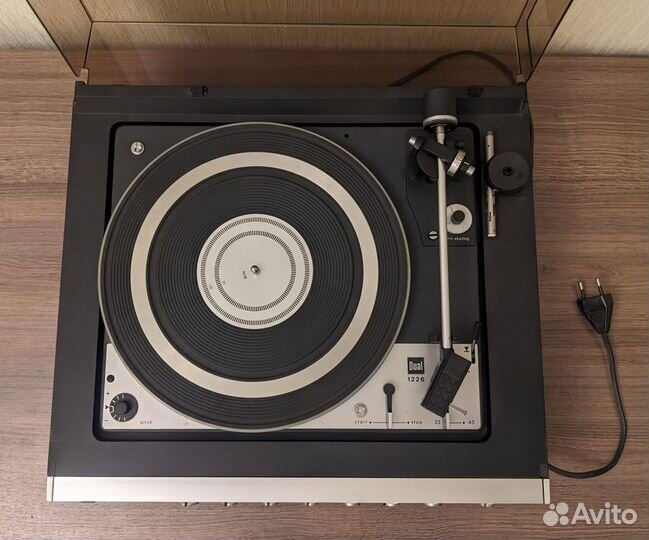 Проигрыватель винила Dual HS151