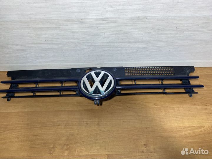 Решетка радиатора для Volkswagen Golf 4