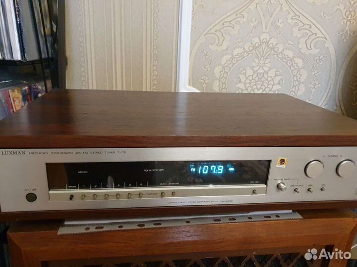 Тюнер luxman T-115