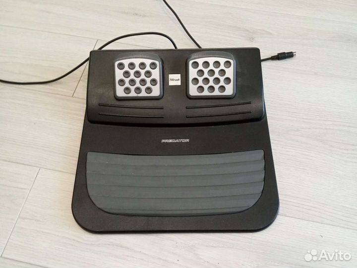 Игровой руль с педалями для пк