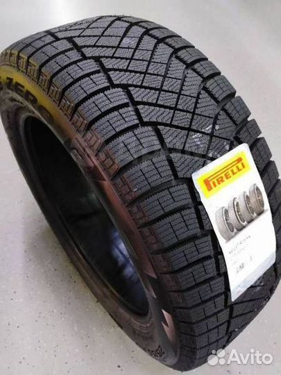 Pirelli Ice Zero FR 245/40 R18 97H