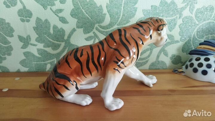 Статуэтка тигр