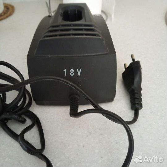 Зарядное устройство