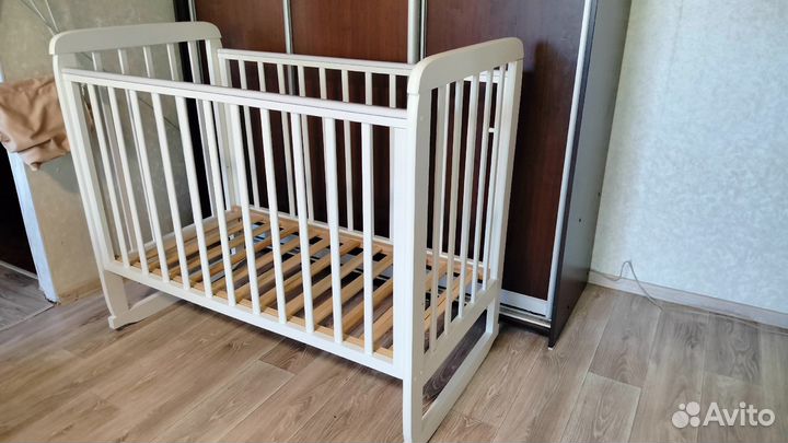 Детская кроватка Соня - Белая с колесиками+матрас