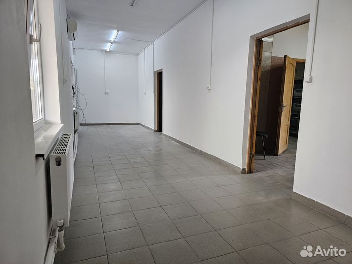 Помещение 400м2 /10соток пгт Ахтырский