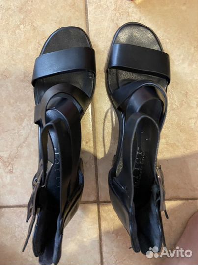 Босоножки 38