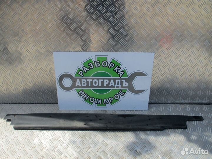 Накладка порога сдвижной двери MB Vito W638