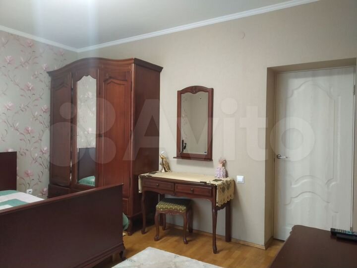 4-к. квартира, 90 м², 2/3 эт.