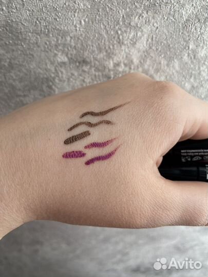 Жидкая подводка для глаз