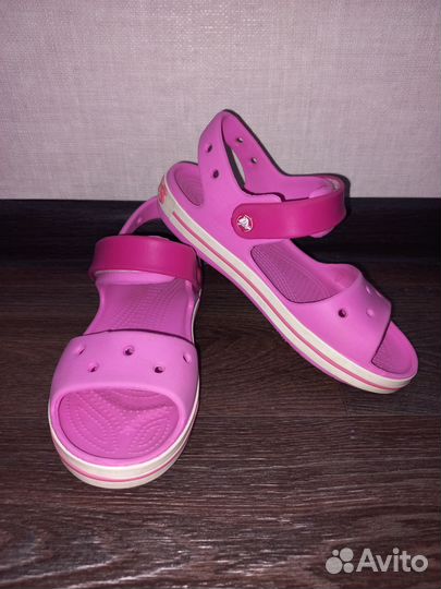 Сандалии Crocs J2